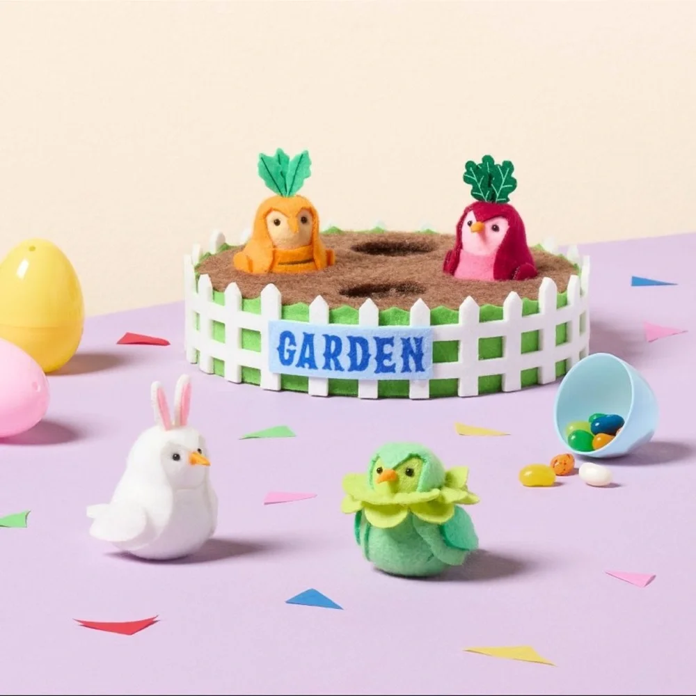 New! Target Spritz Featherly Friends™ Easter Decorative Garden Set
